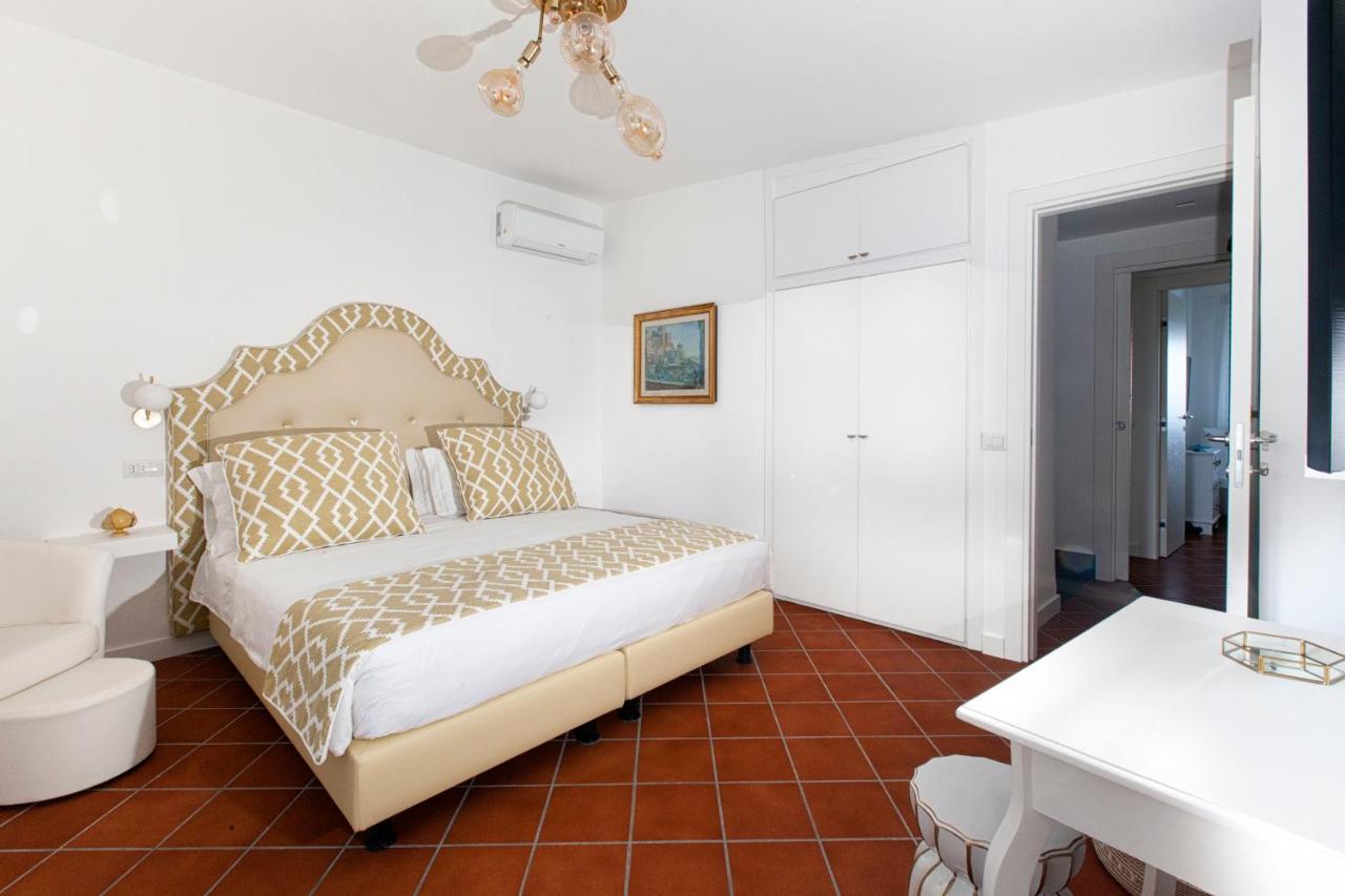 Amore Rentals - Resort Ravenna - Villa Dama マッサ・ルブレンセ エクステリア 写真