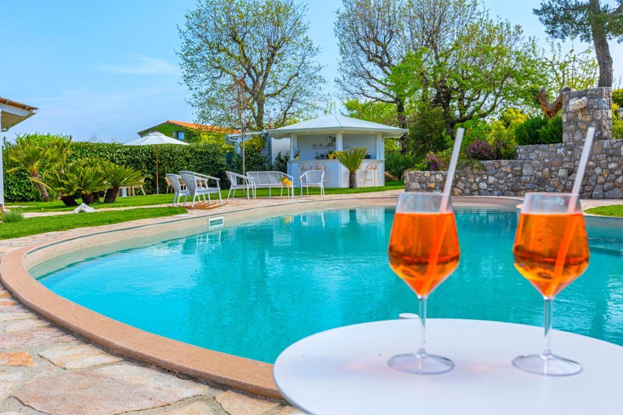 Amore Rentals - Resort Ravenna - Villa Dama マッサ・ルブレンセ エクステリア 写真